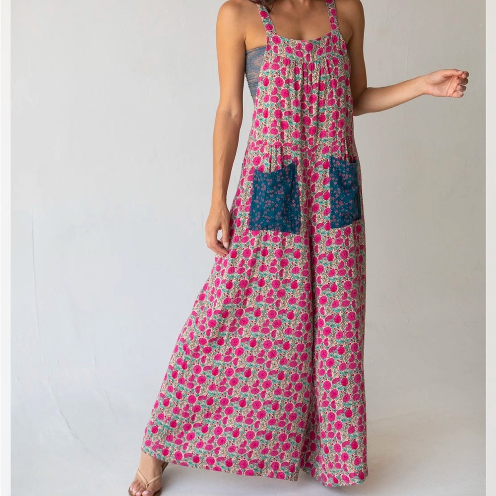NWOT Pink and Blue Floral Jumpsuit with Wide-Leg Design